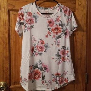 Cute Floral Tee Size L